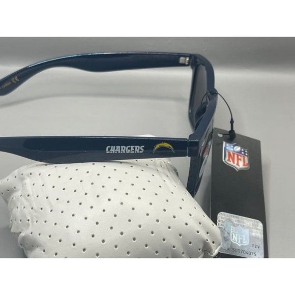 New NFL Chargers Glasses still in plastic - Picture 1 of 4